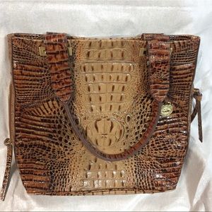 Gorgeous Brahmin bag in great condition.